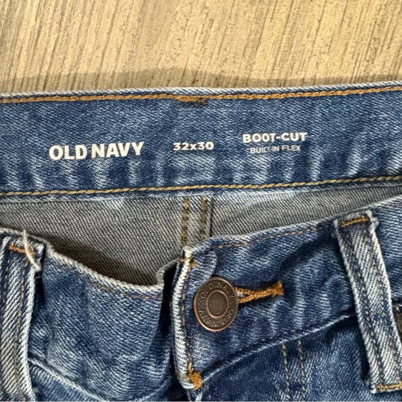 Old Navy Men’s Size 32X30 Basic Bootcut Built in Flex Jeans - Picture 3 of 8